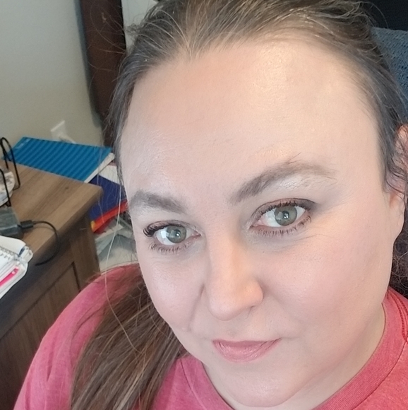 Meet your Posher, Kara - Picture 1 of 1